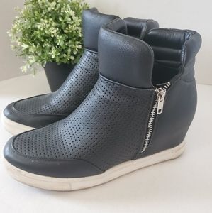 Steve Madden sneakers